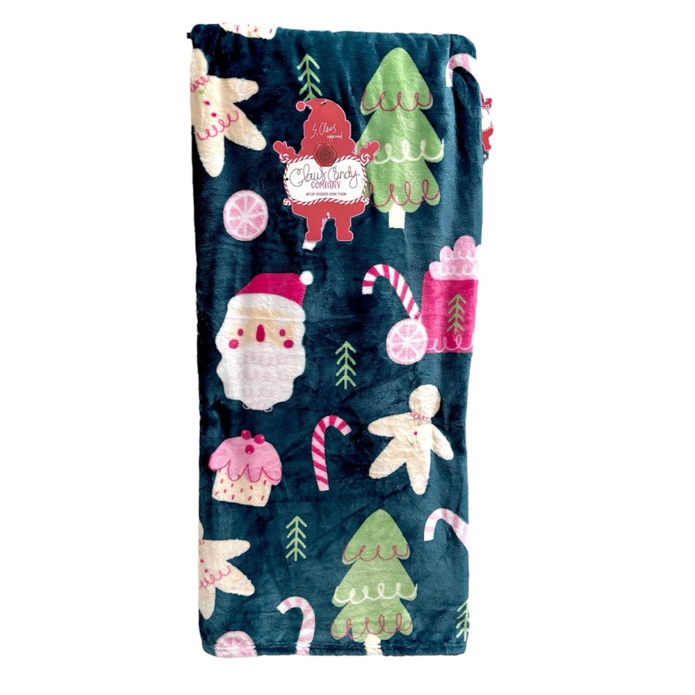 🎄CLAUS CANDY COMPANY Festive Holiday Fleece Throw Blanket - Christmas Themed
